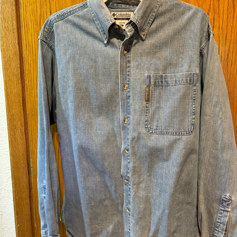 Men’s Columbia long sleeve denim shirt